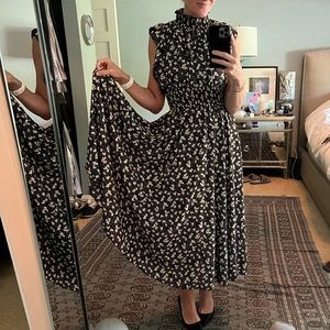 Mellóday Black Maxi Dress with Floral Pattern